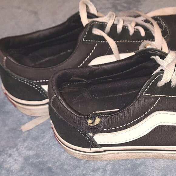 Kids VANS Off the Wall sneaker runners black  Size 6 - Picture 3 of 4